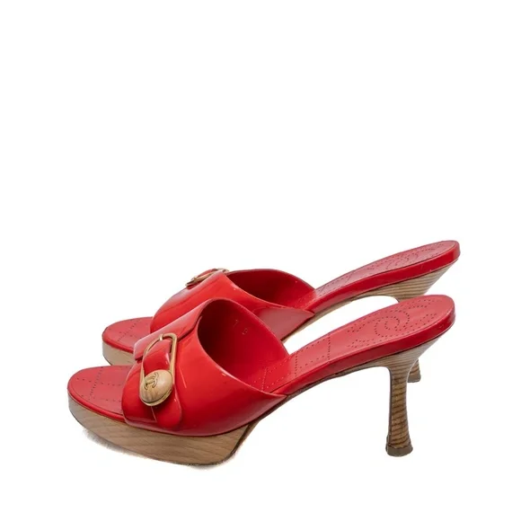 Chanel‎ Vintage Red Patent Leather Heeled Mules – Size 37 (US 7 / UK 4.5) - Picture 3 of 12